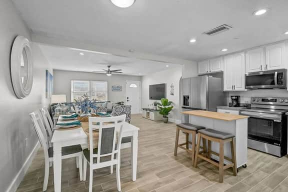 10 Min to Anna Maria Island | Near IMG | Parkside
