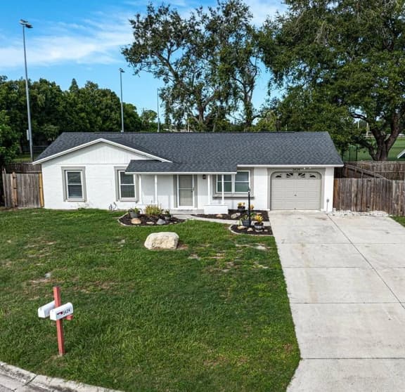 10 Min to Anna Maria Island | Near IMG | Parkside
